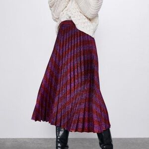 Zara pleated skirt midi metallic thread S size